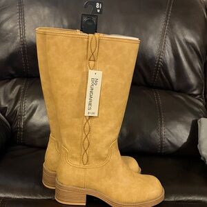 No Boundaries Women's Tan Heeled Boots